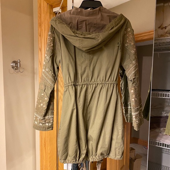 Embroidered jacket - Picture 2 of 4